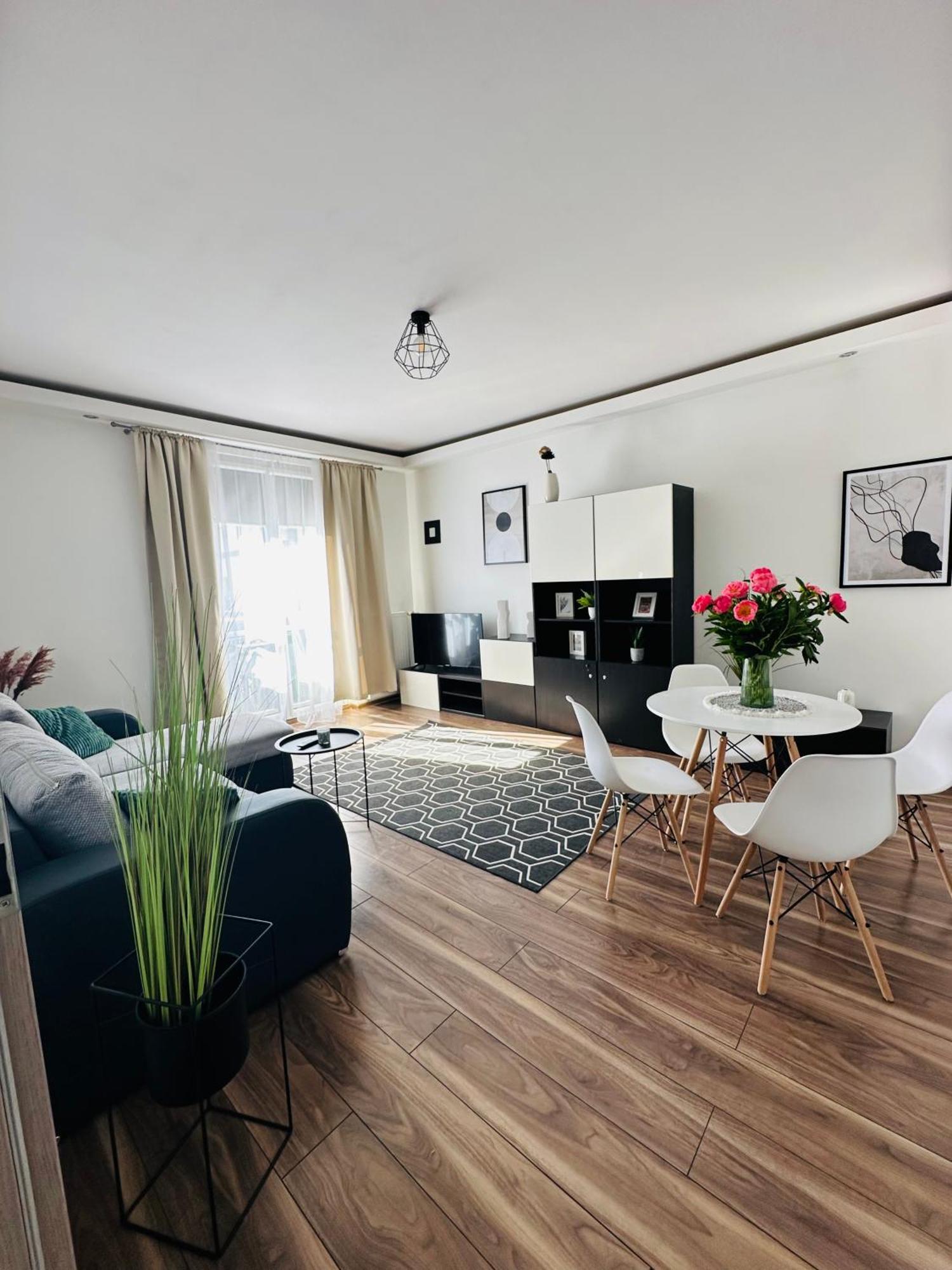 City Apartment Czestochowa Centrum 2-Bedroom Exterior photo